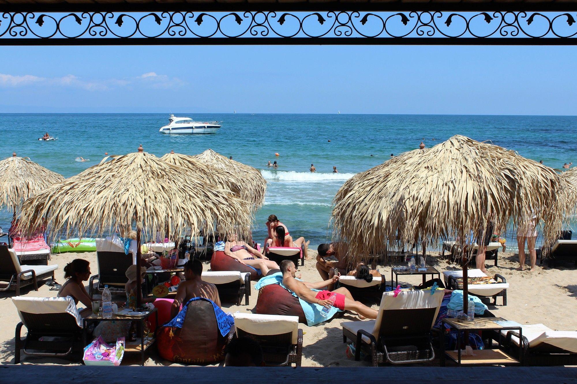 Selena Beach Family Hotel Sozopol Bagian luar foto